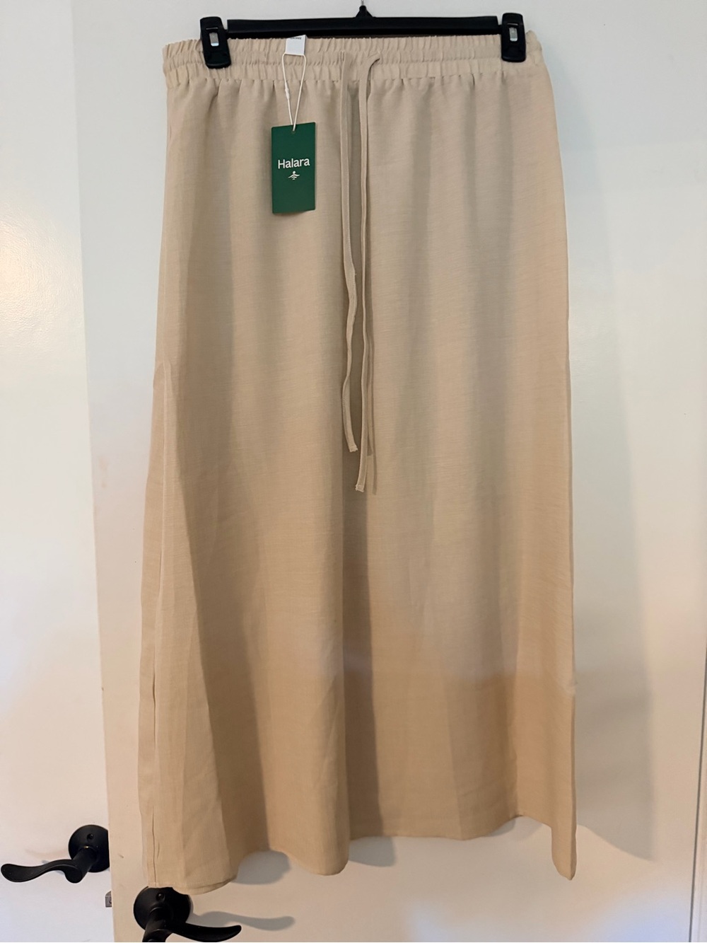 HALARA Neutral Beige Maxi Drawstring Skirt